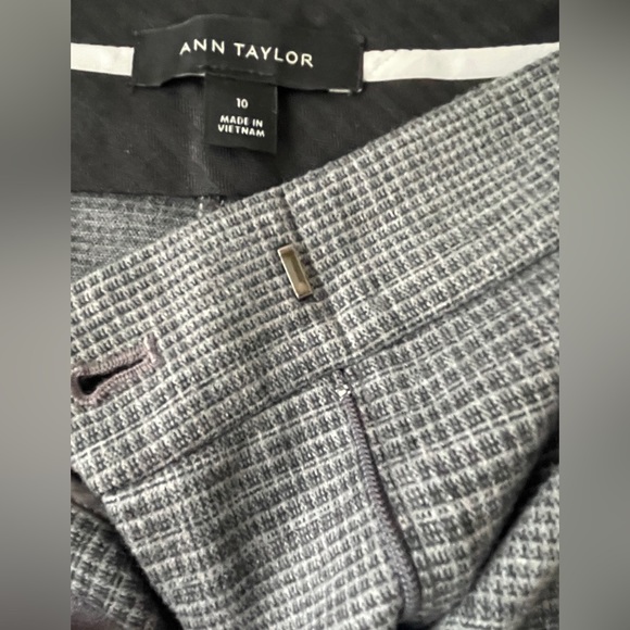 Ann Taylor Plaid Straight Pant in Dark Charcoal Plaid - Picture 4 of 5